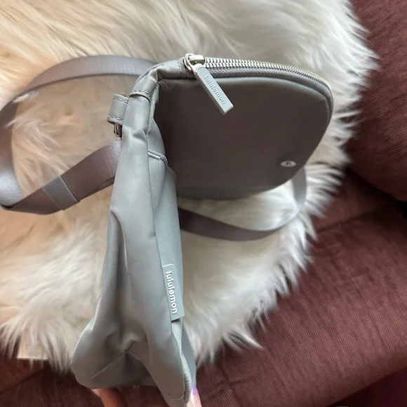 EUC/Like new Lululemon athletica Silver/Gray Crossbody Bag - Picture 10 of 14